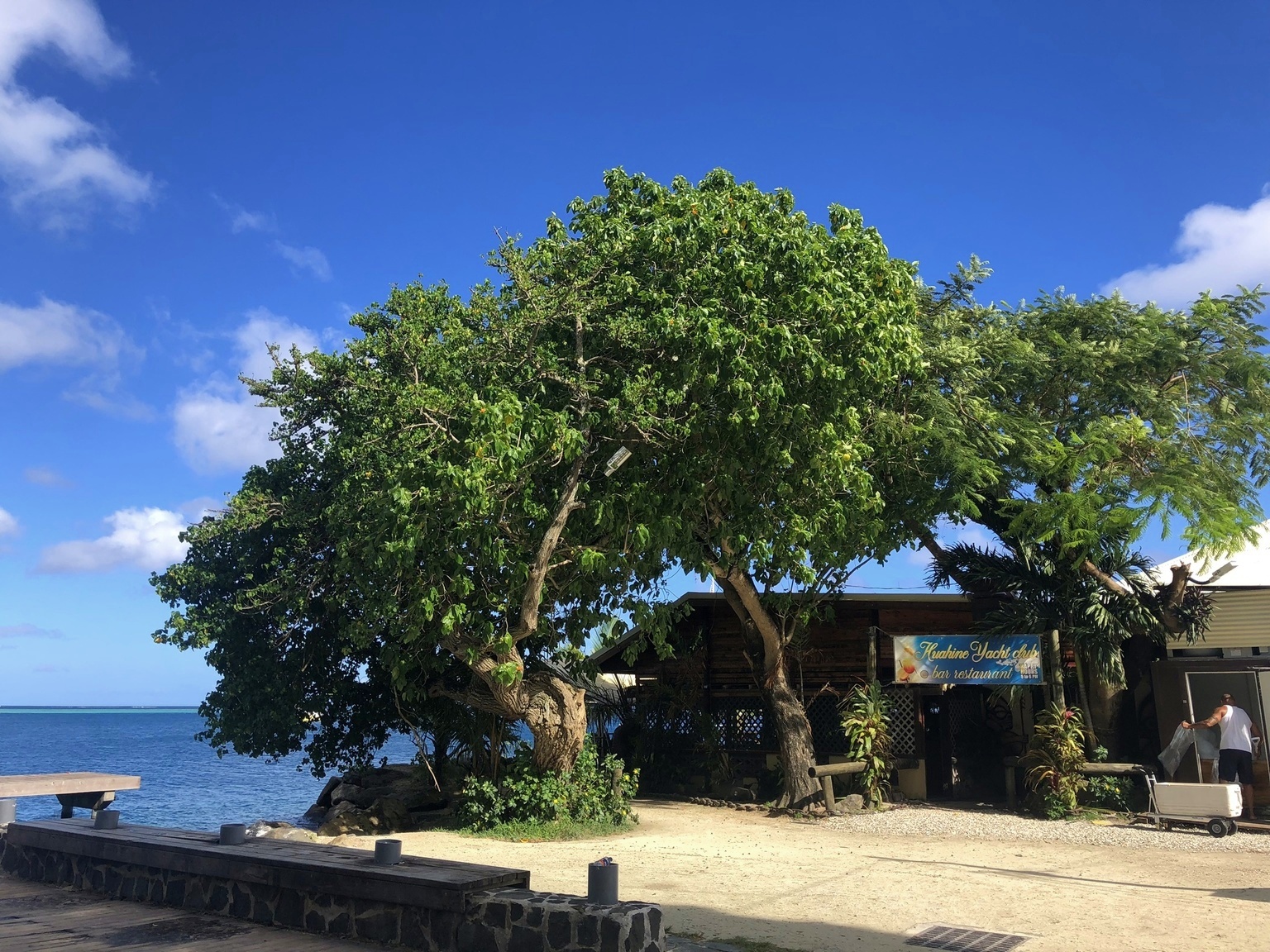 Huahine Yacht Club