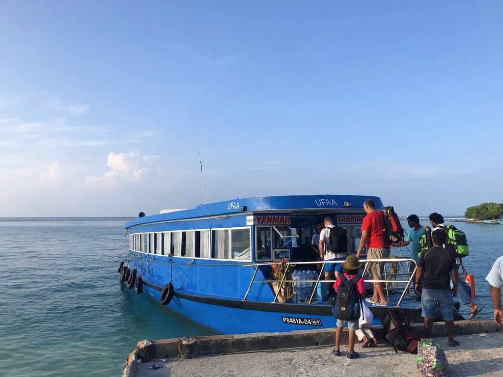 ferry thulusdhoo